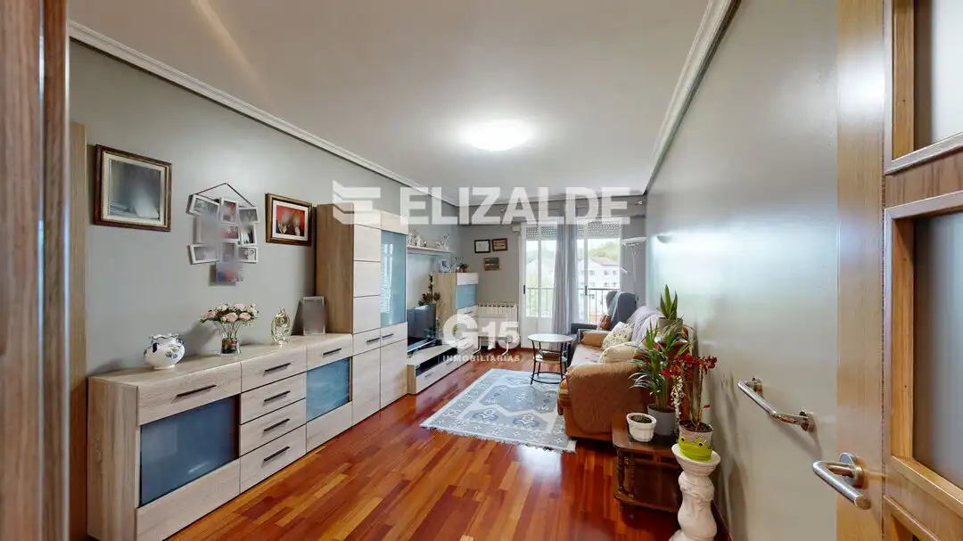 Sala de estar de Piso en venta en Donostia - San Sebastián  con Calefacción, Trastero y Balcón