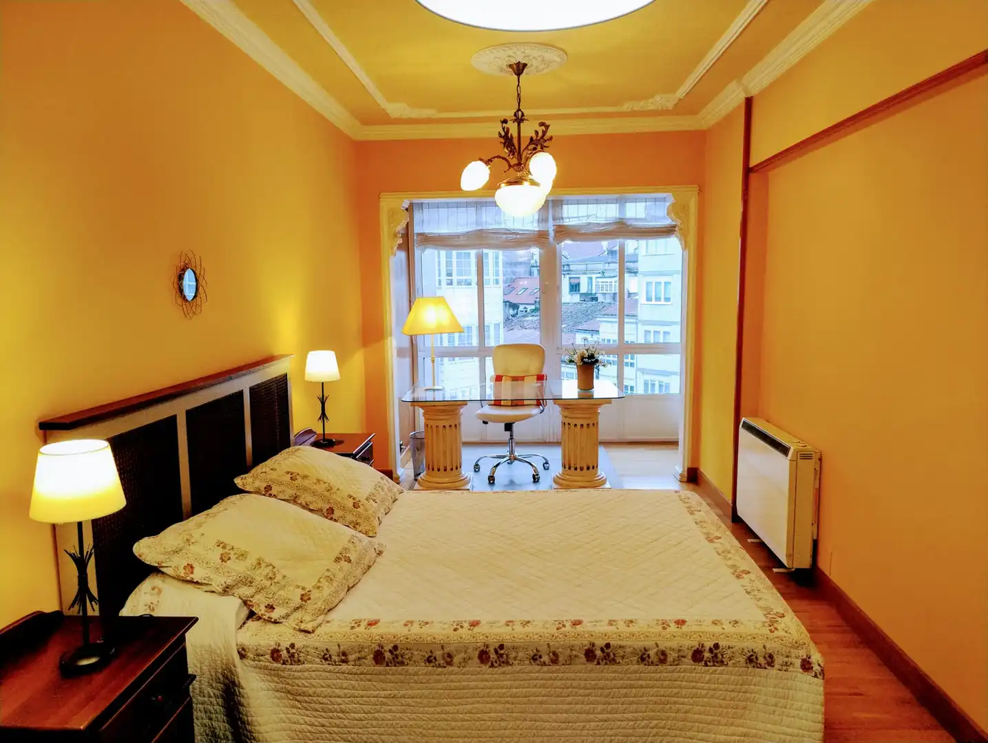 Bedroom of Flat for rent in Santiago de Compostela   with Heating, Furnished and Oven