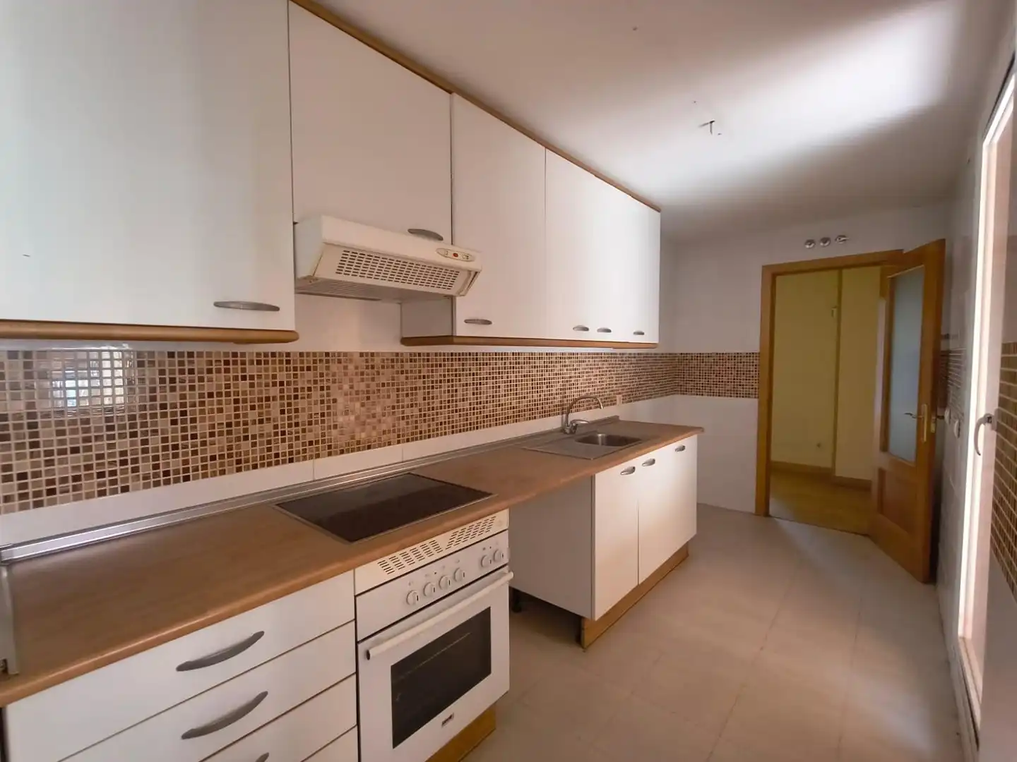 Kitchen of Flat for sale in Valdemoro  with Private garden, Terrace and Storage room