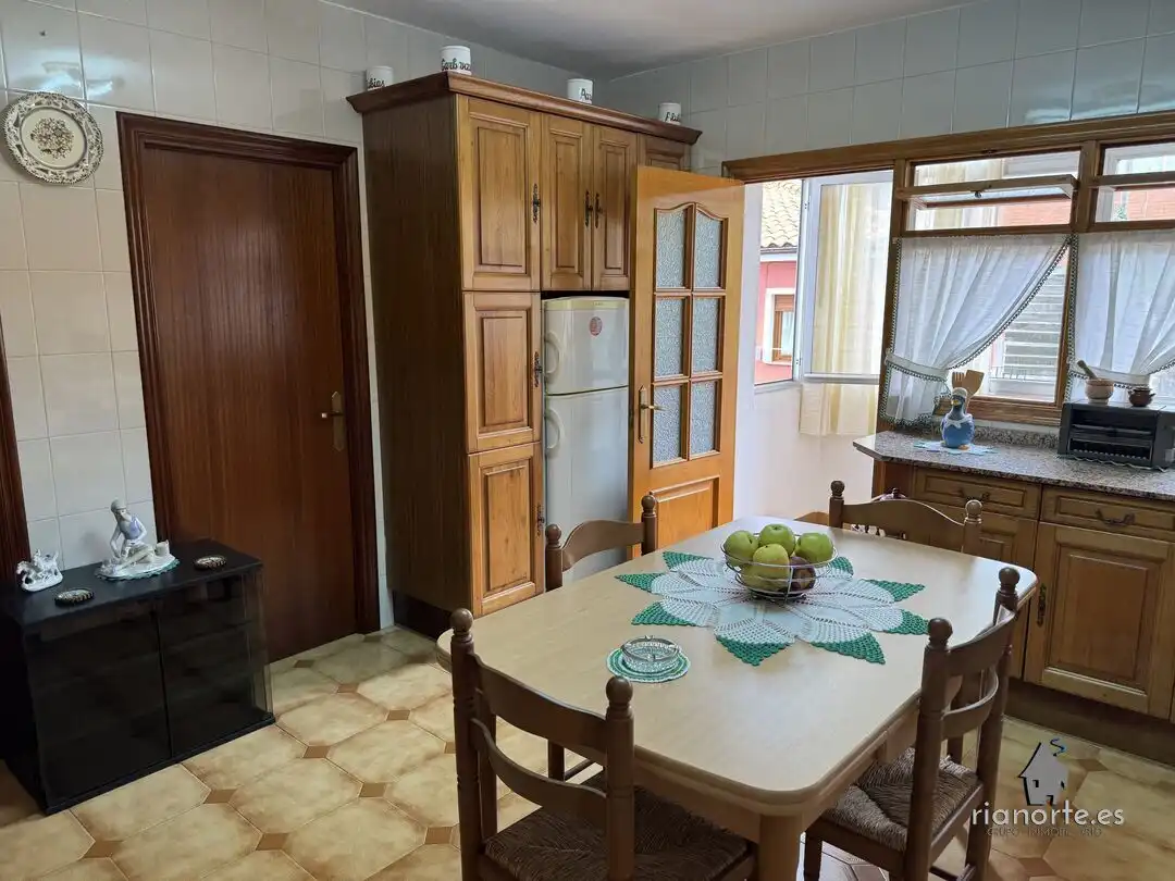 Cocina de Piso en venta en Ribadesella con Calefacción
