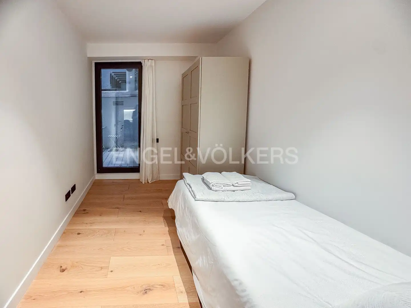 Bedroom of Flat for rent in Barcelona  with Air Conditioner, Heating and Parquet flooring