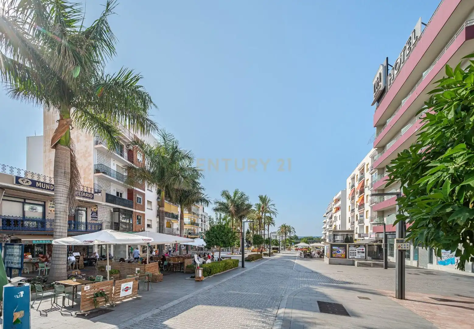Vista exterior de Apartament en venda en Marbella amb Aire condicionat