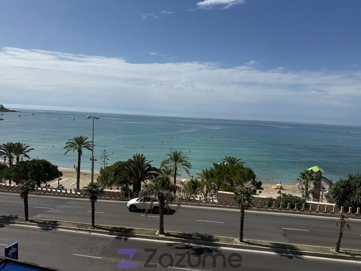 Außenansicht von Wohnung zur Miete in Alicante / Alacant mit Klimaanlage, Terrasse und Möbliert