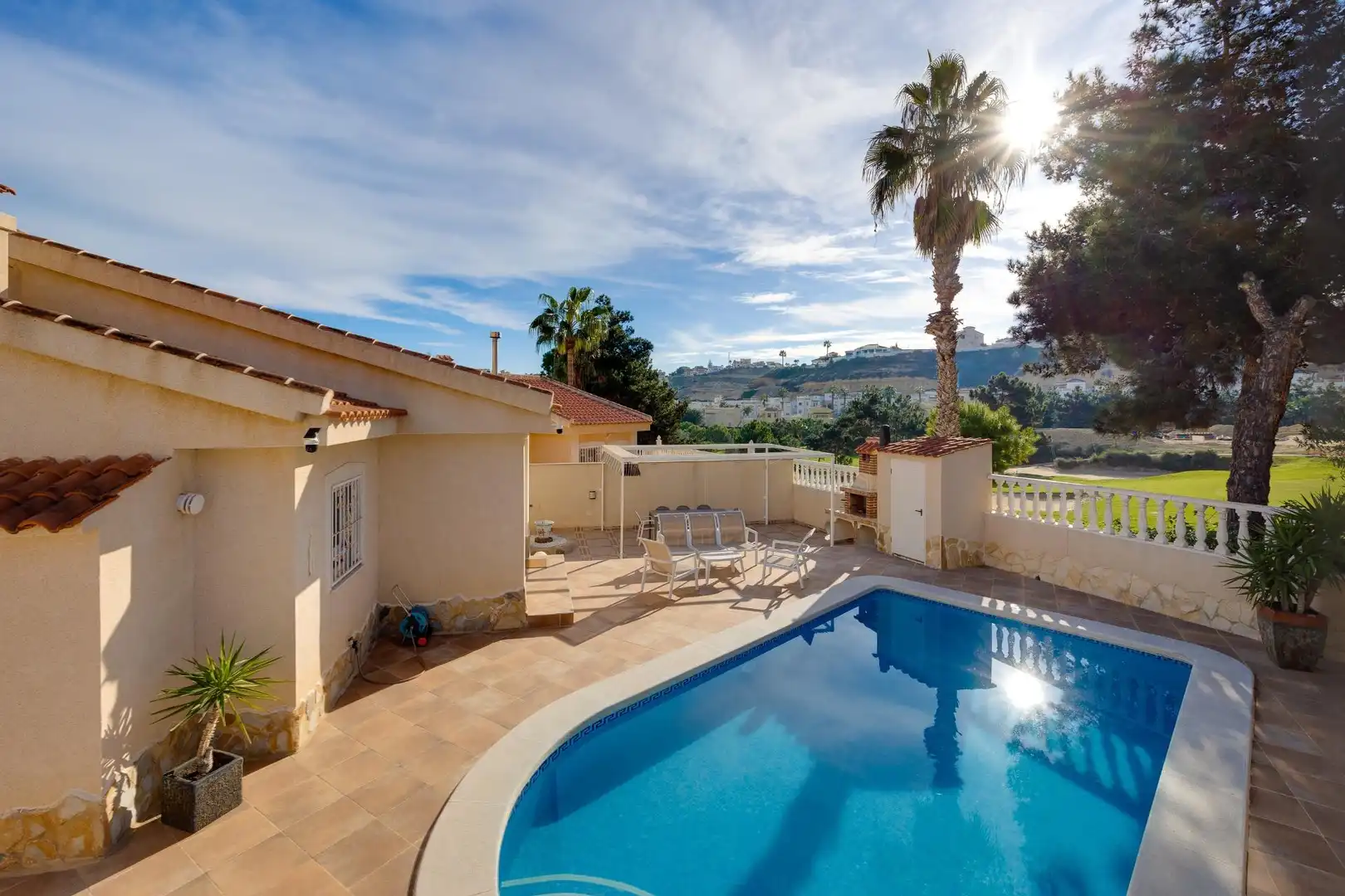 Detached house with terrace for sale in Calle San Miguel