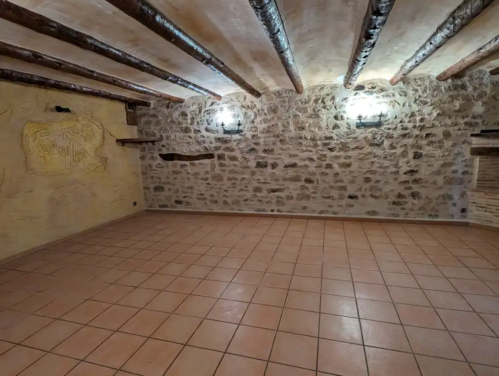 Houses for sale in Cretas  with Terrace, Storage room and Balcony