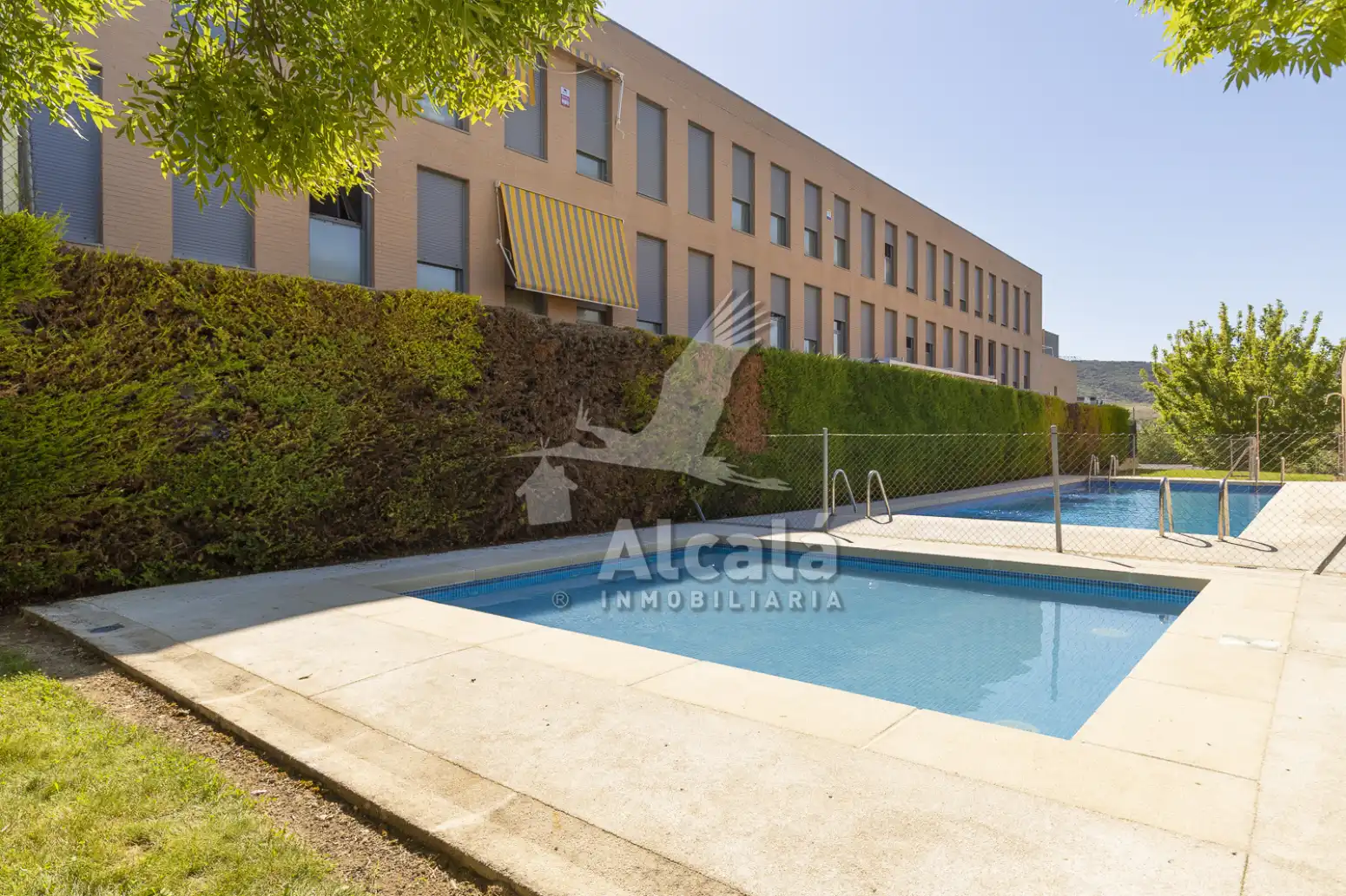 Schwimmbecken von Wohnung zum Verkauf in Villalbilla mit Klimaanlage, Heizung und Terrasse