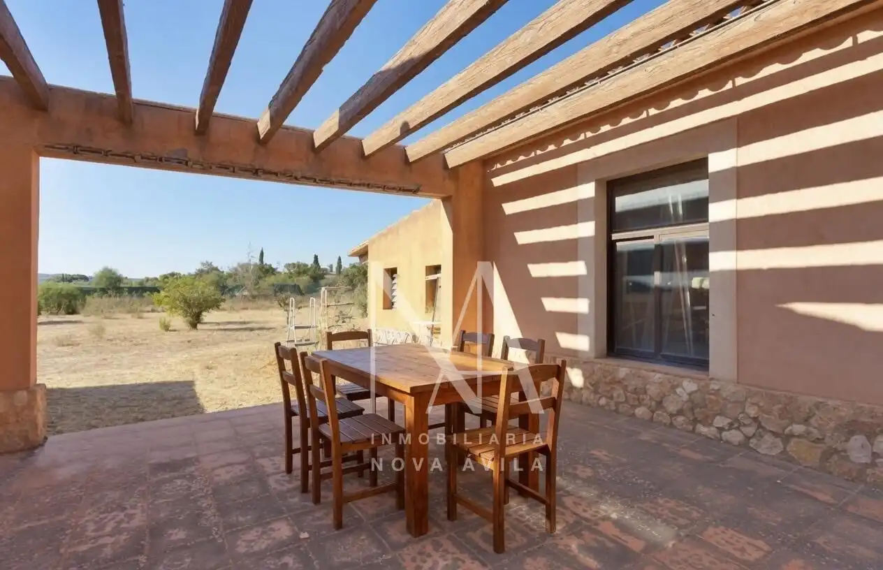 Country house with garden for sale in Llucmajor pueblo, imagen 5