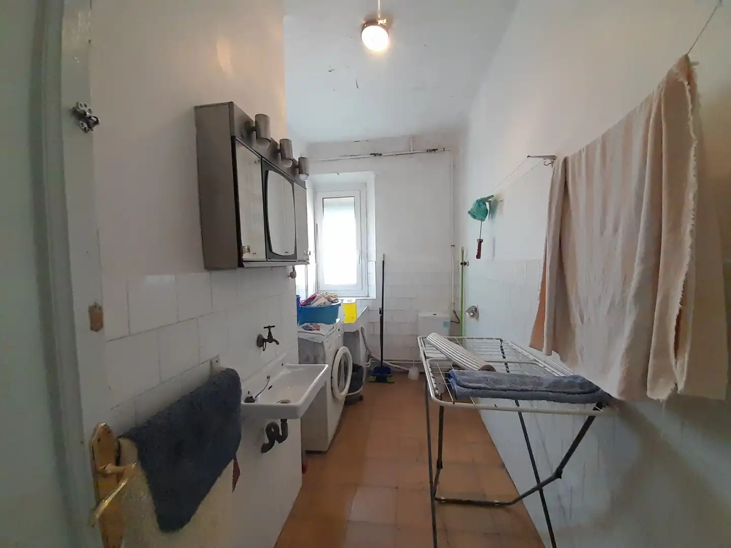 Cuina de Pis en venda en Olot amb Calefacció i Traster