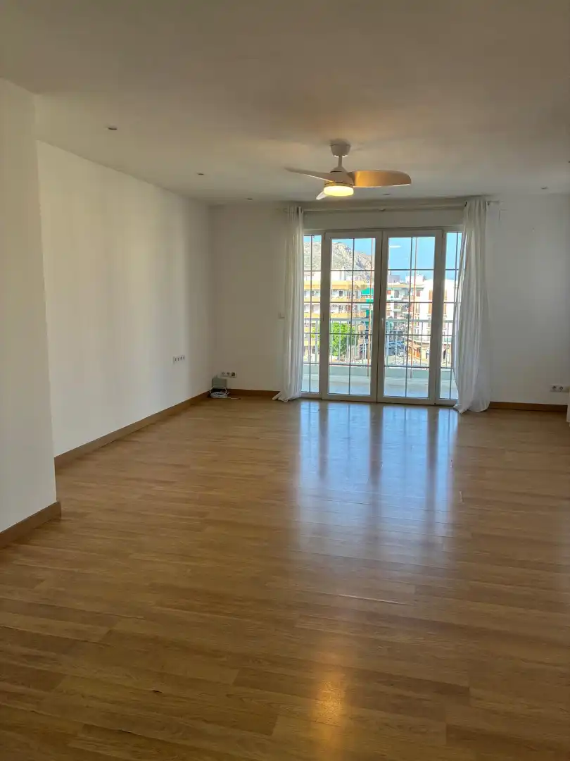 Sala de estar de Apartamento de alquiler en Jávea / Xàbia con Aire acondicionado, Calefacción y Jardín privado