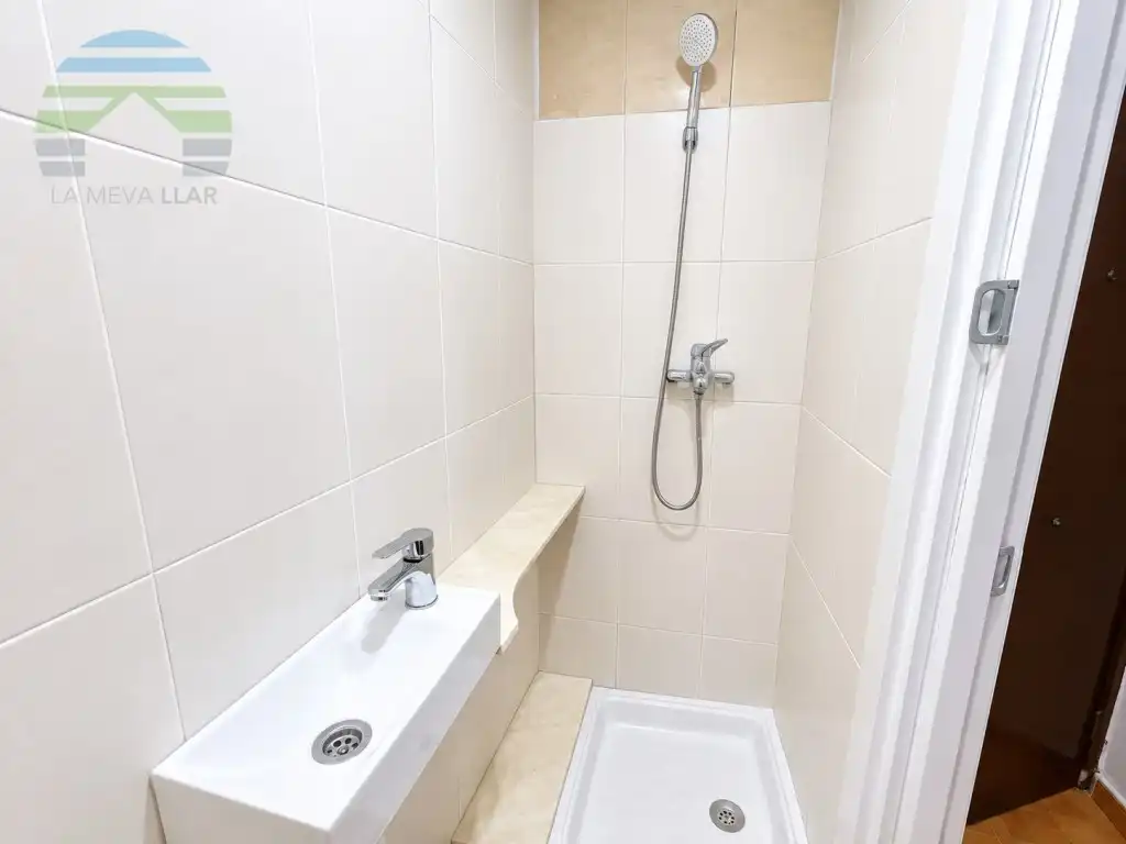 Bany de Estudi en venda en Barcelona