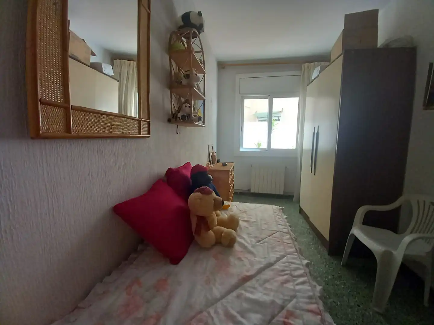 Schlafzimmer von Wohnung zum Verkauf in Badalona mit Klimaanlage, Heizung und Terrasse