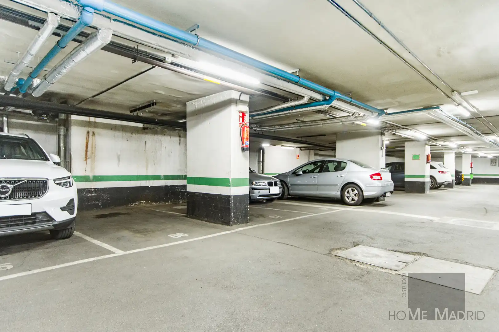 Parking of Flat for sale in Madrid  with Air Conditioner, Heating and Parquet flooring