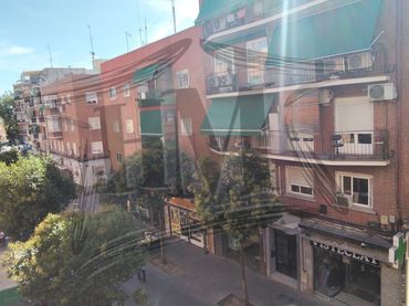 Piso en venta en Calle de la Laguna 50