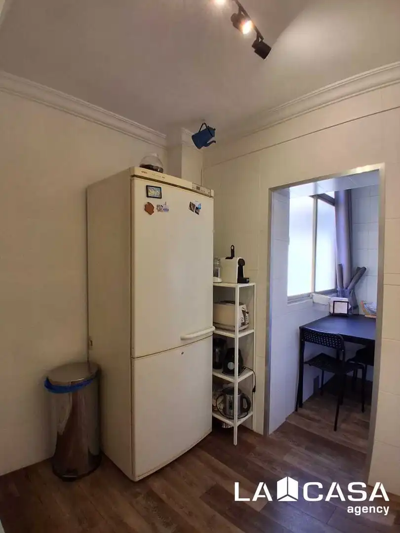Cuina de Pis en venda en Dos Hermanas amb Aire condicionat i Terrassa