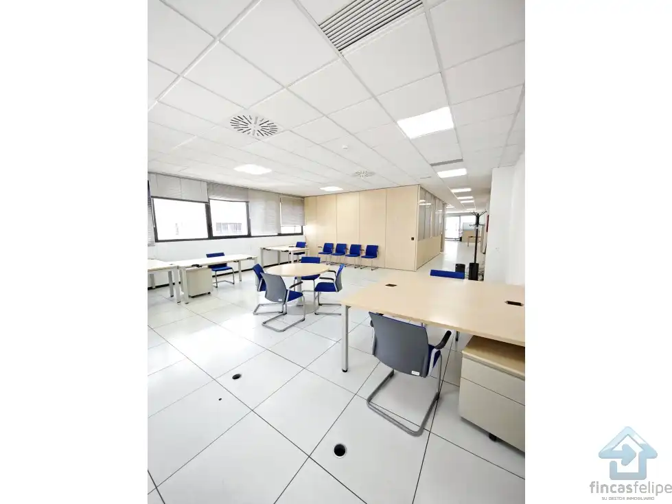 Oficina de alquiler en Madrid con Amueblado