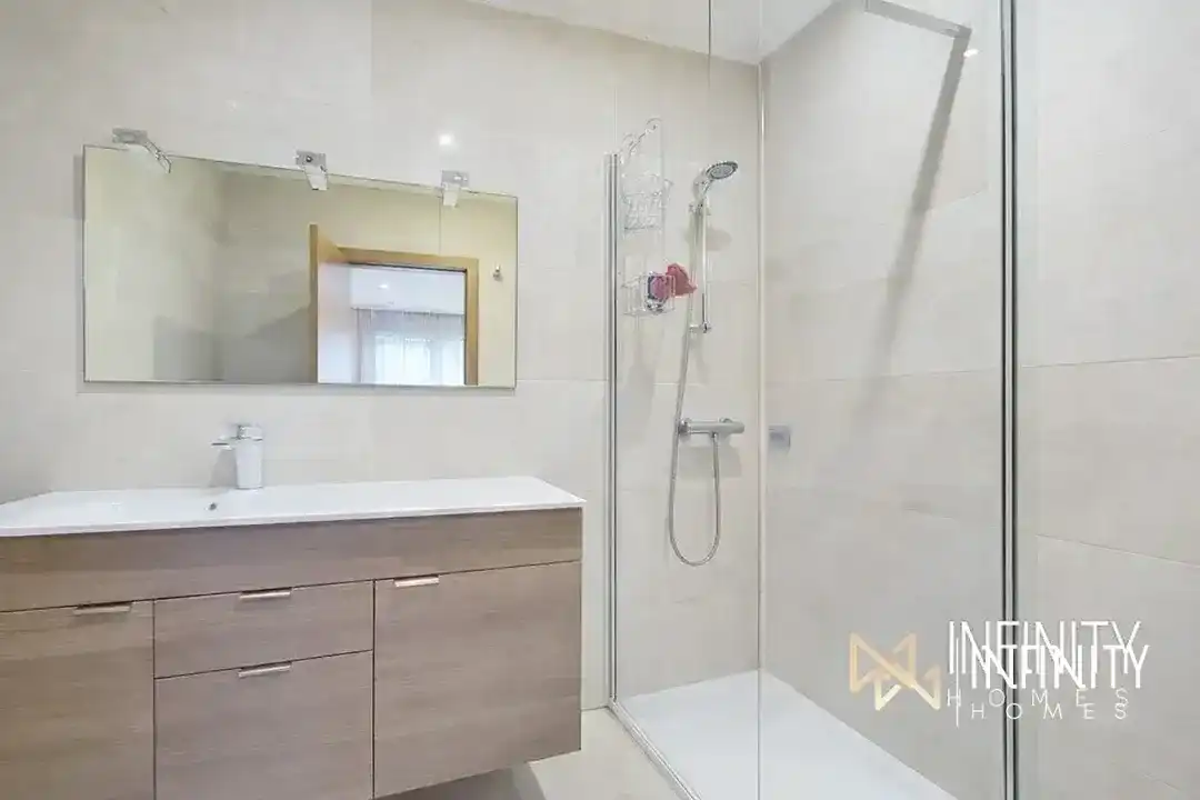 Bathroom of Attic for sale in Ortuella, Bizkaia