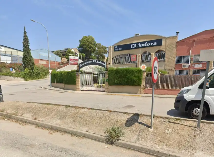 Nau industrial en venda a Avinguda de Sentmenat 4
