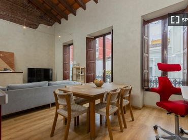 Appartamento con balcone in affitto a Poblats Marítims