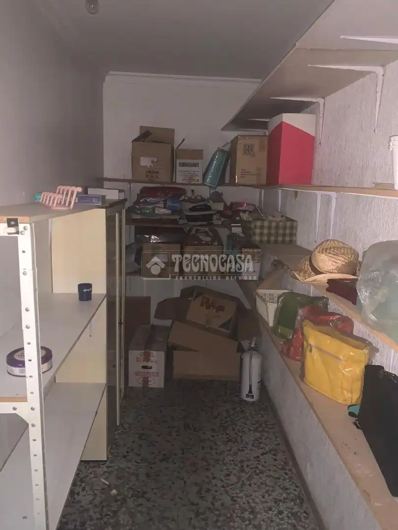 Local en venda a Nuevo Parque - Los Rosales - Tráfico Pesado
