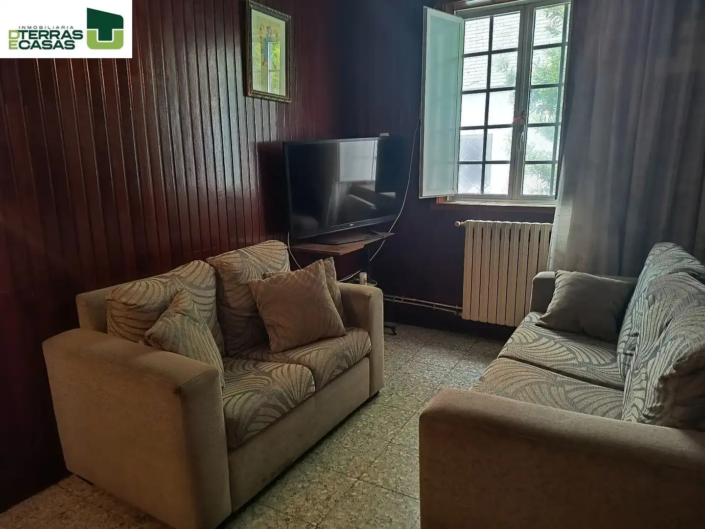 Sala d'estar de Casa o xalet en venda en Pontevedra Capital  amb Terrassa, Traster i Moblat