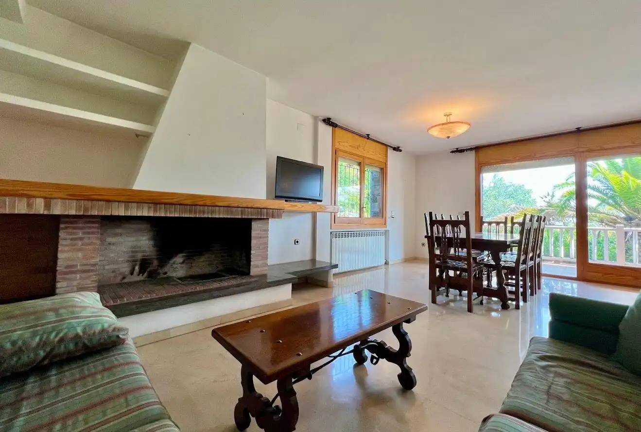 Sala d'estar de Casa o xalet en venda en Castellnou de Bages amb Jardí privat, Terrassa i Traster
