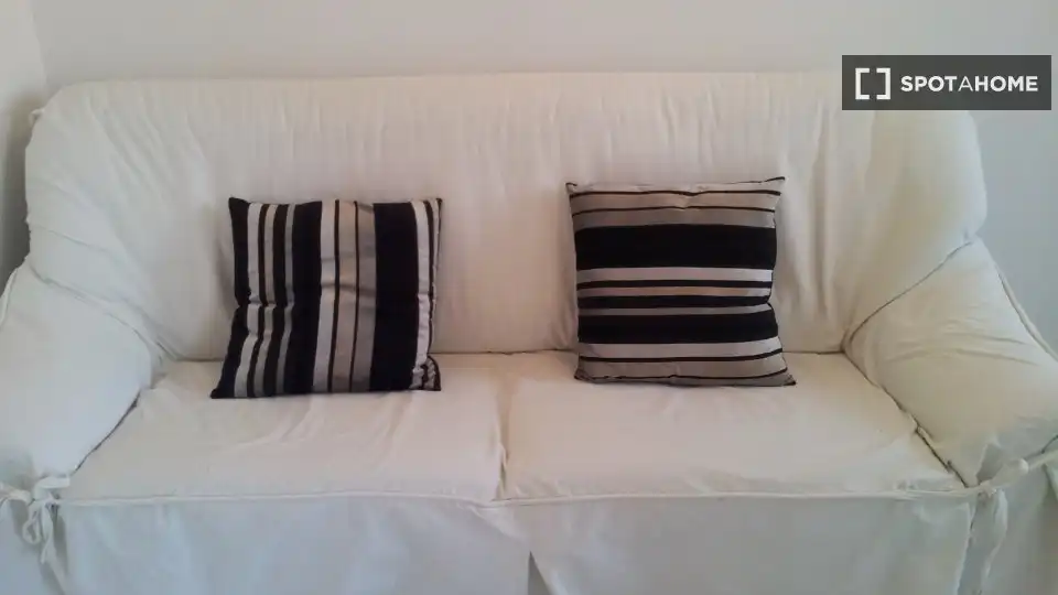 Living room of Flat for rent in Esplugues de Llobregat  with Air Conditioner, Heating and Furnished