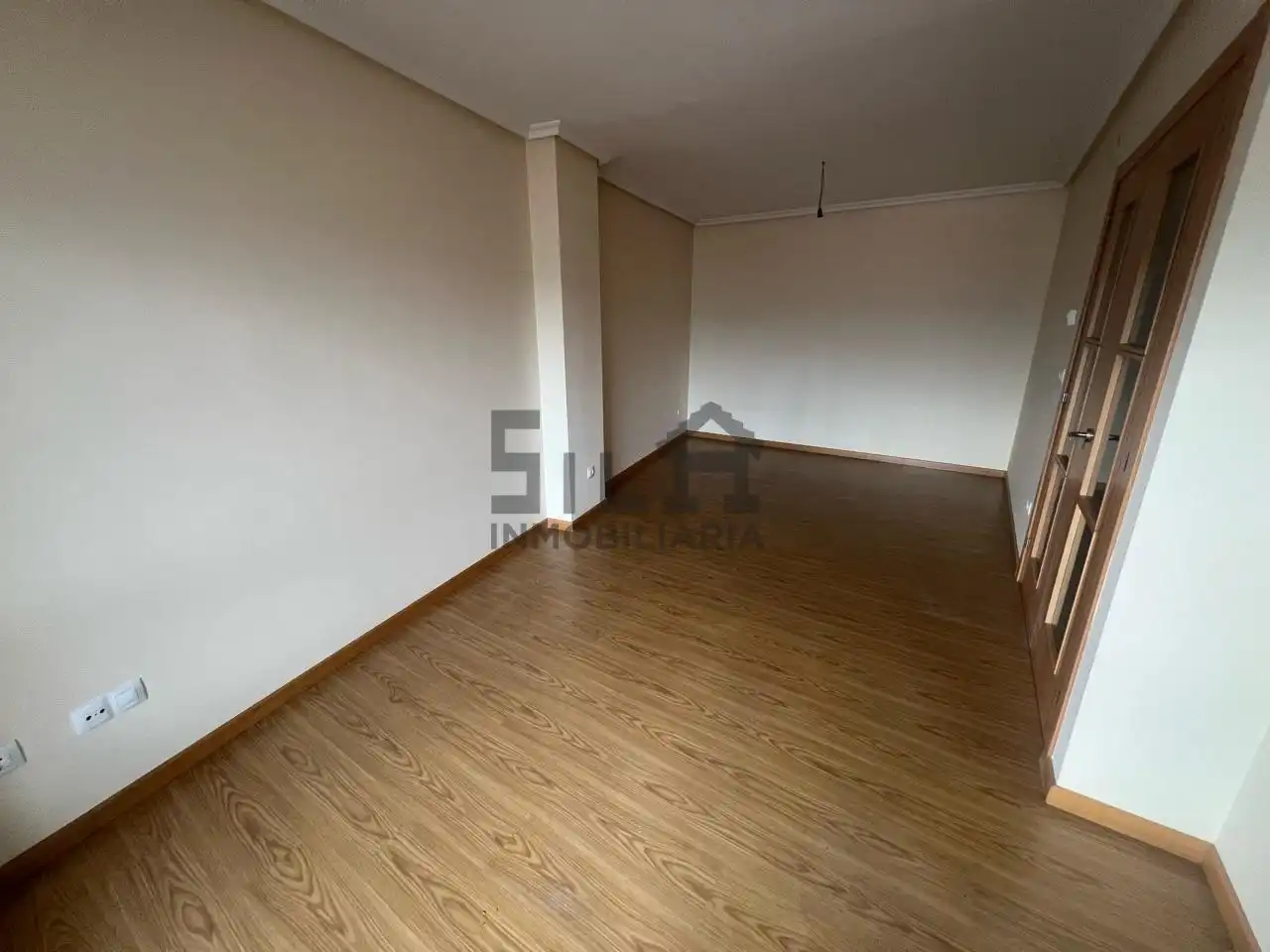 Piso en venta en San Cibrao das Viñas con Calefacción y Trastero