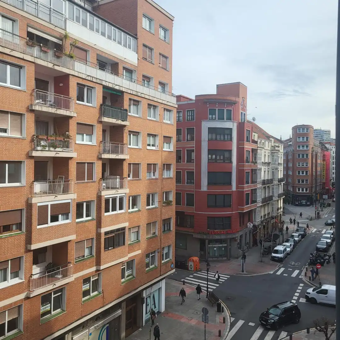 Vista exterior de Oficina de alquiler en Bilbao 