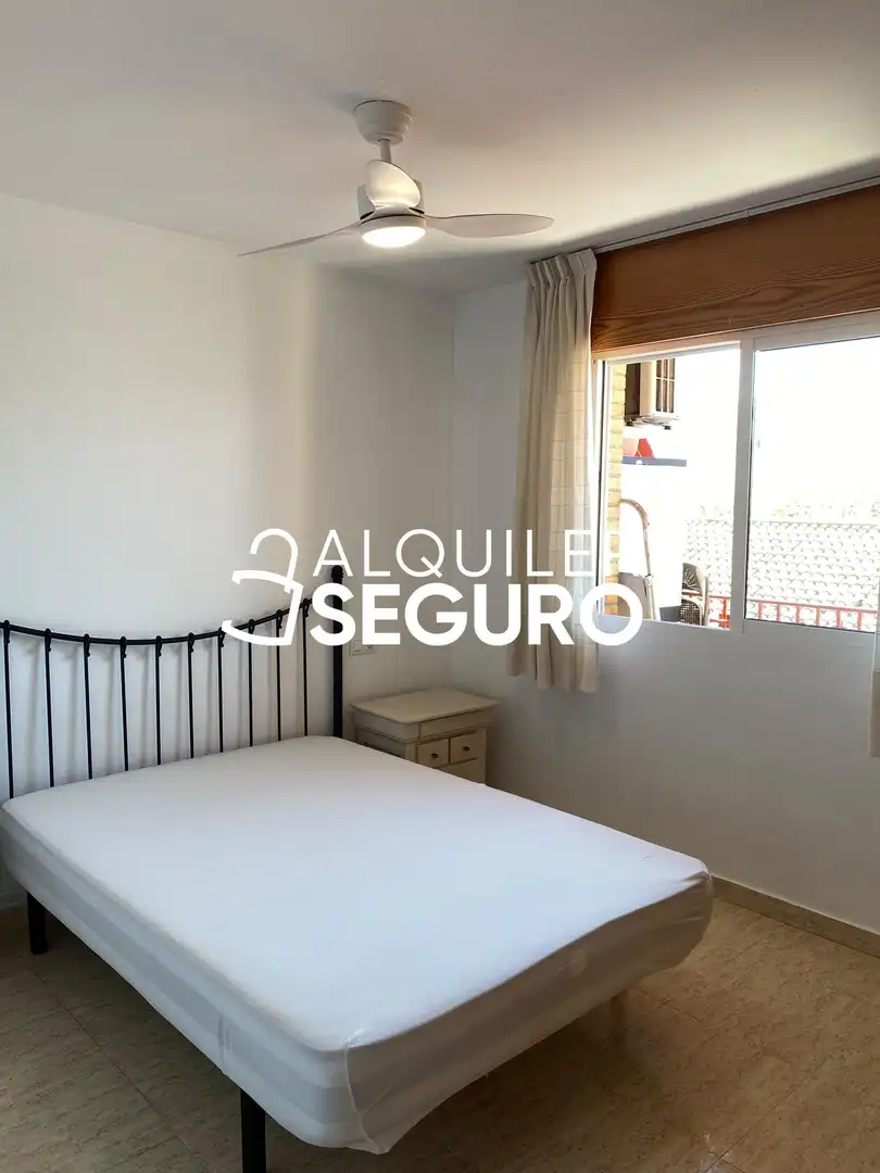 Habitación de Piso de alquiler en Murcia con Aire acondicionado, Calefacción y Amueblado