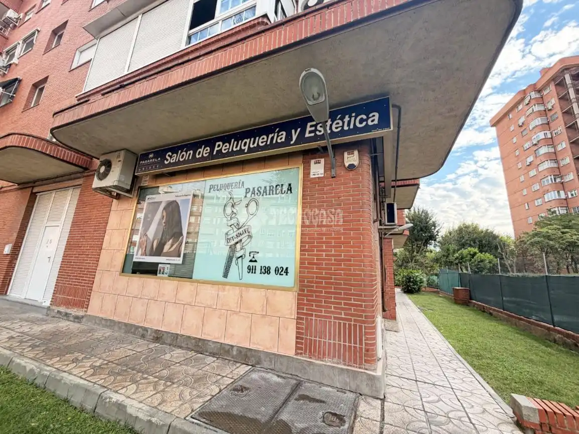 Local comercial en venda a Villaverde, imagen 2