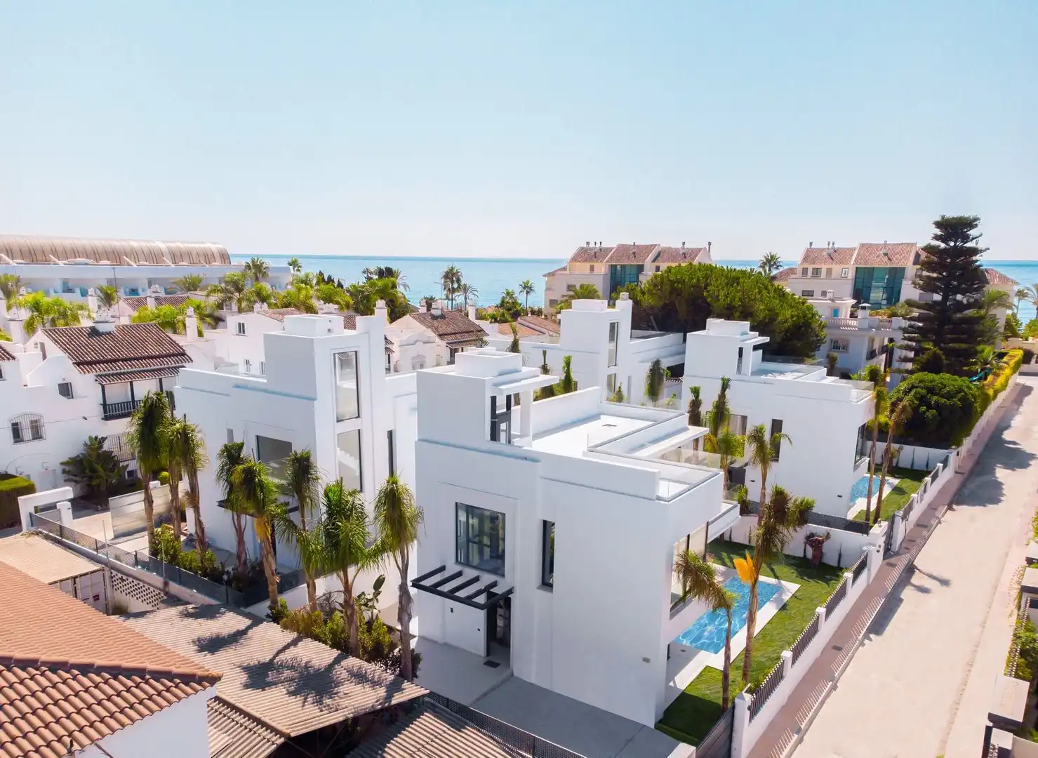 Vista exterior de Casa o chalet en venta en Marbella con Aire acondicionado, Calefacción y Jardín privado