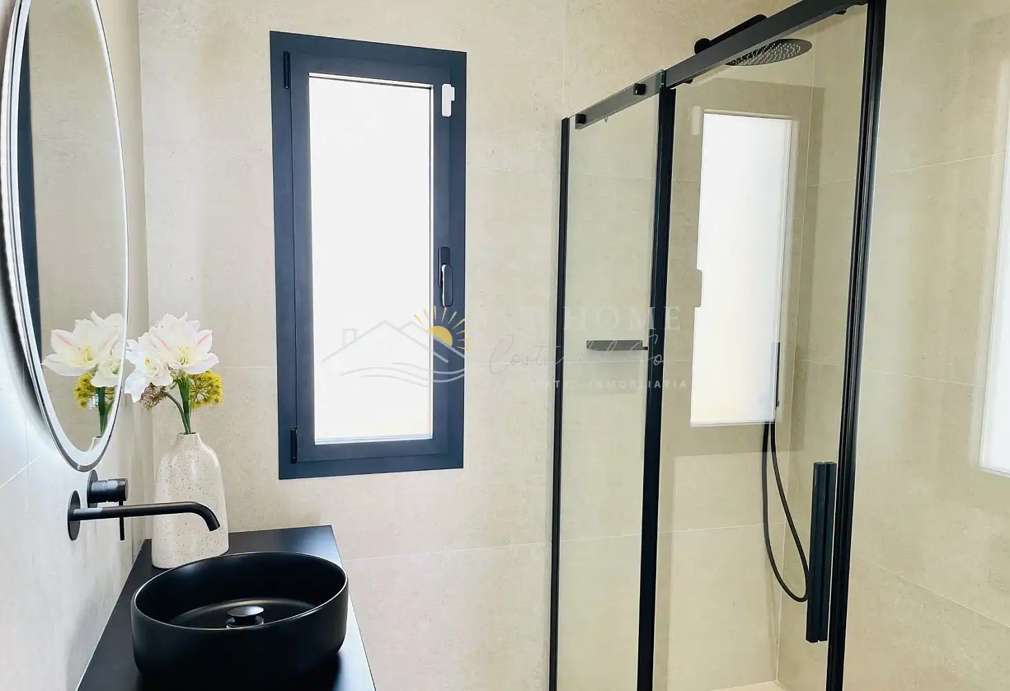 Bany de Casa o xalet de lloguer en Nerja amb Terrassa, Piscina i Forn