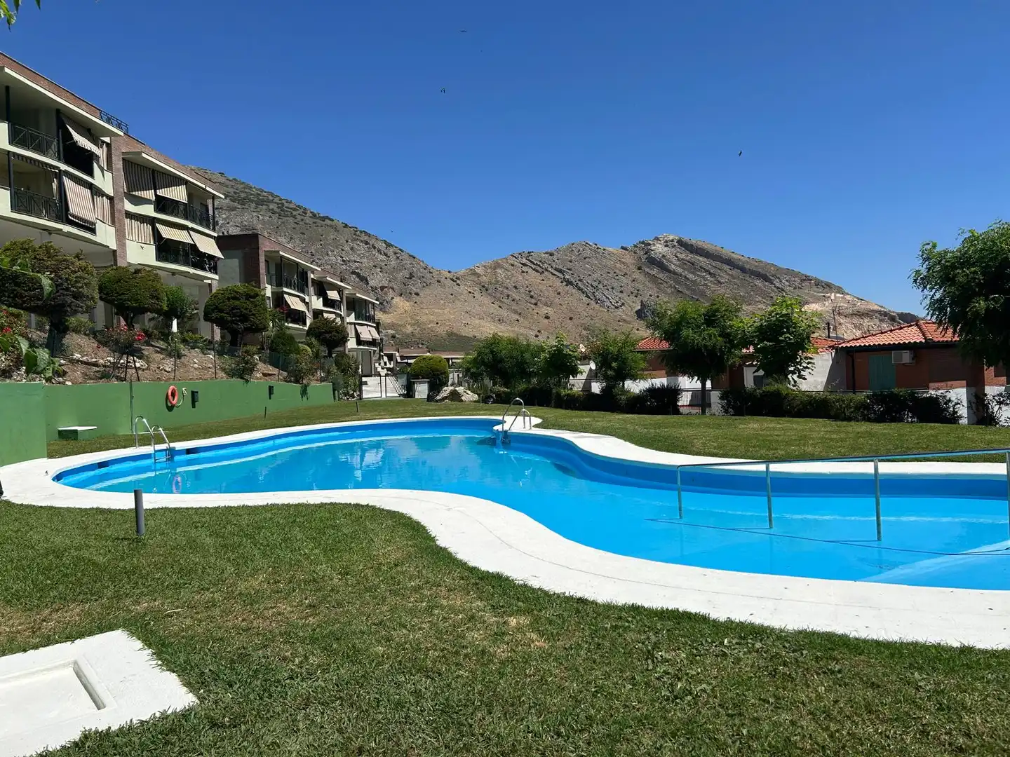 Schwimmbecken von Wohnung zur Miete in Jaén mit Klimaanlage, Heizung und Terrasse