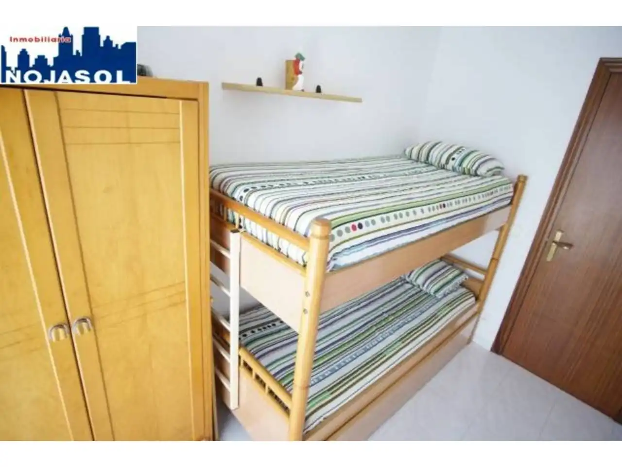 Schlafzimmer von Dachboden zur Miete in Noja mit Heizung, Terrasse und Möbliert