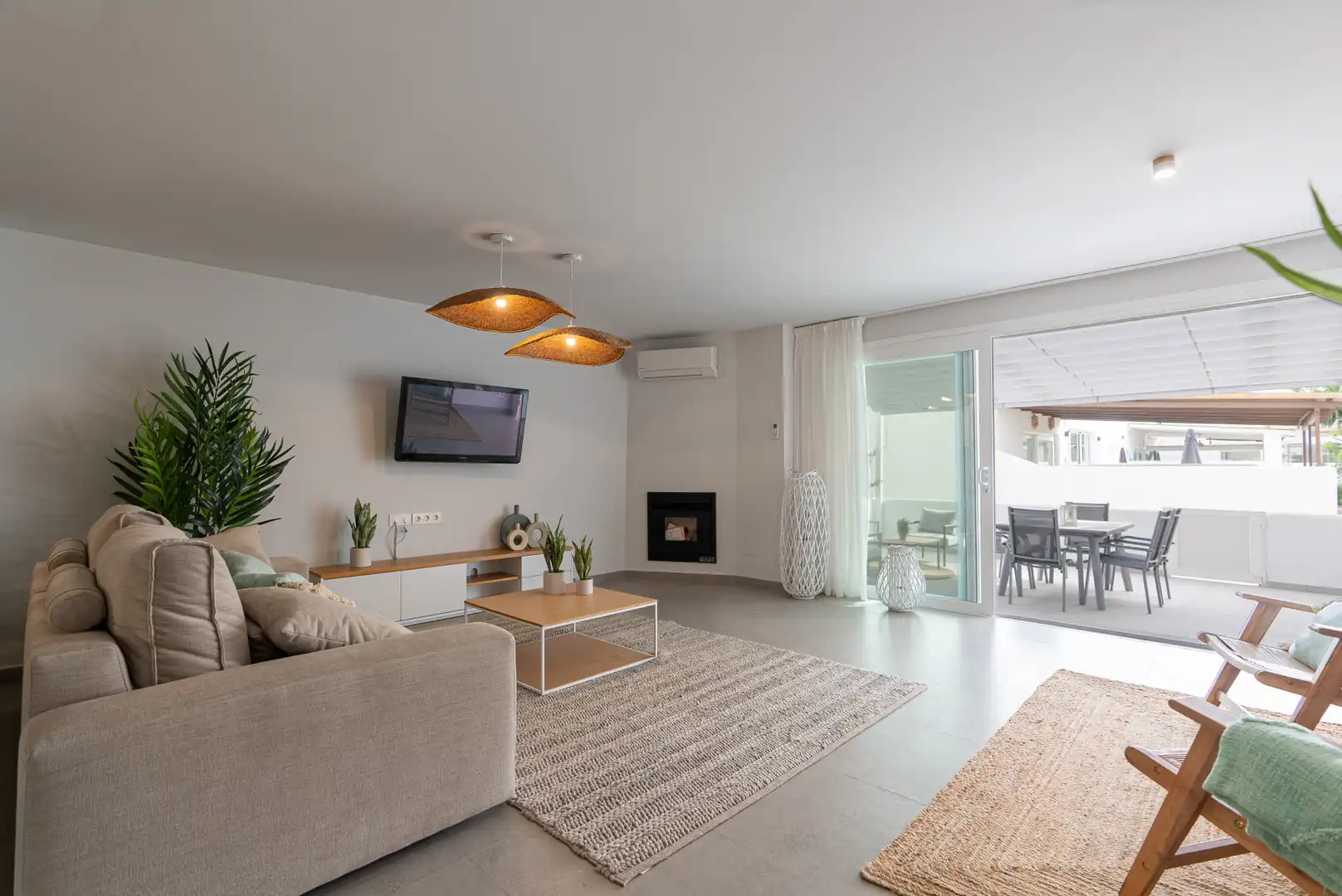 Casa a schiera con piscina in affitto a Marina de Casares, imagen 3