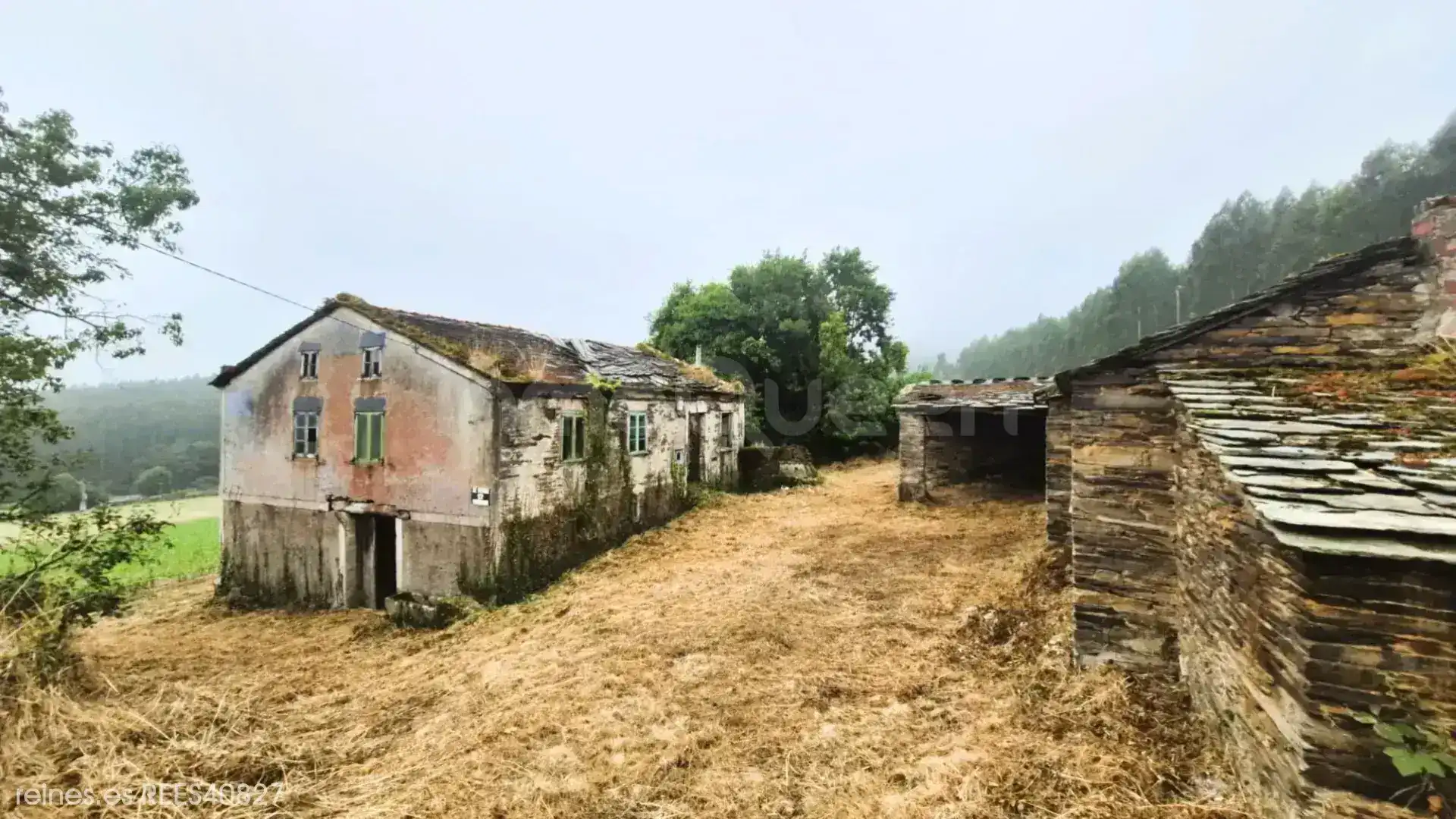 Casa o xalet en venda en Trabada amb Jardí privat