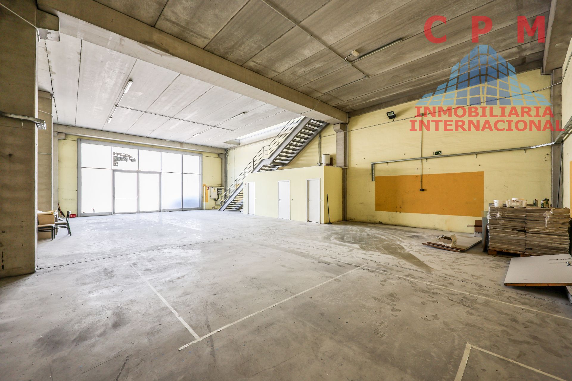 Nave industrial de alquiler en San Fernando de Henares con Calefacción