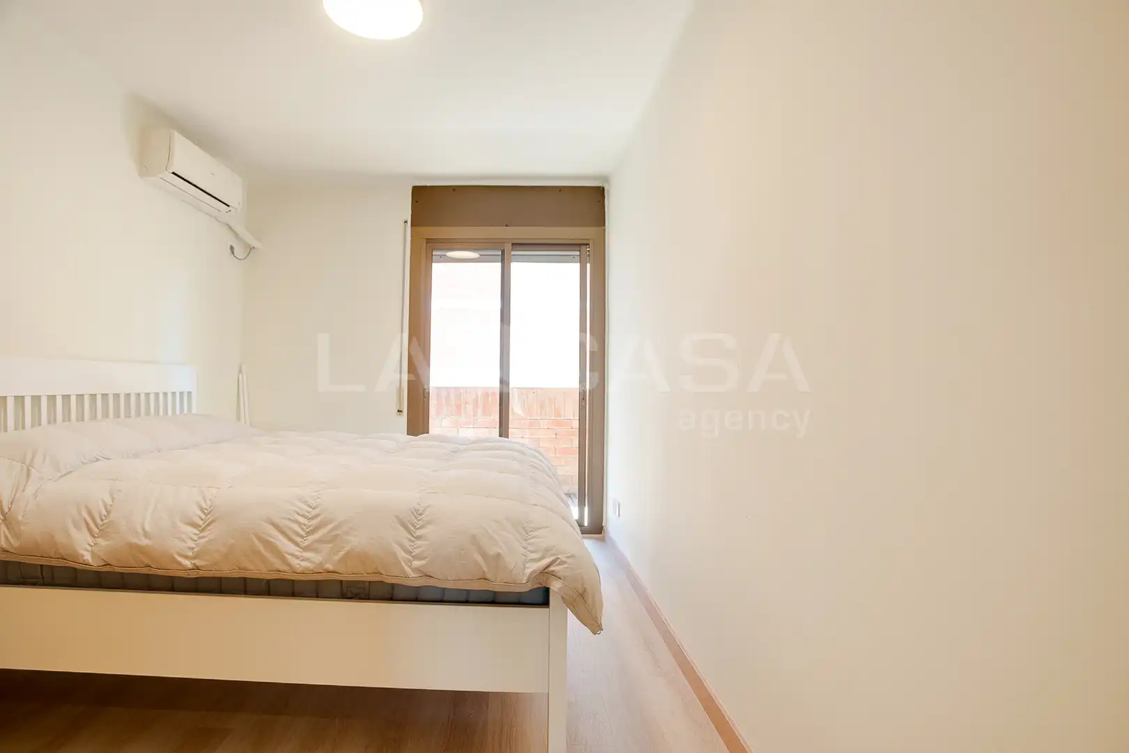 Habitación de Piso en venta en Barcelona con Calefacción y Balcón