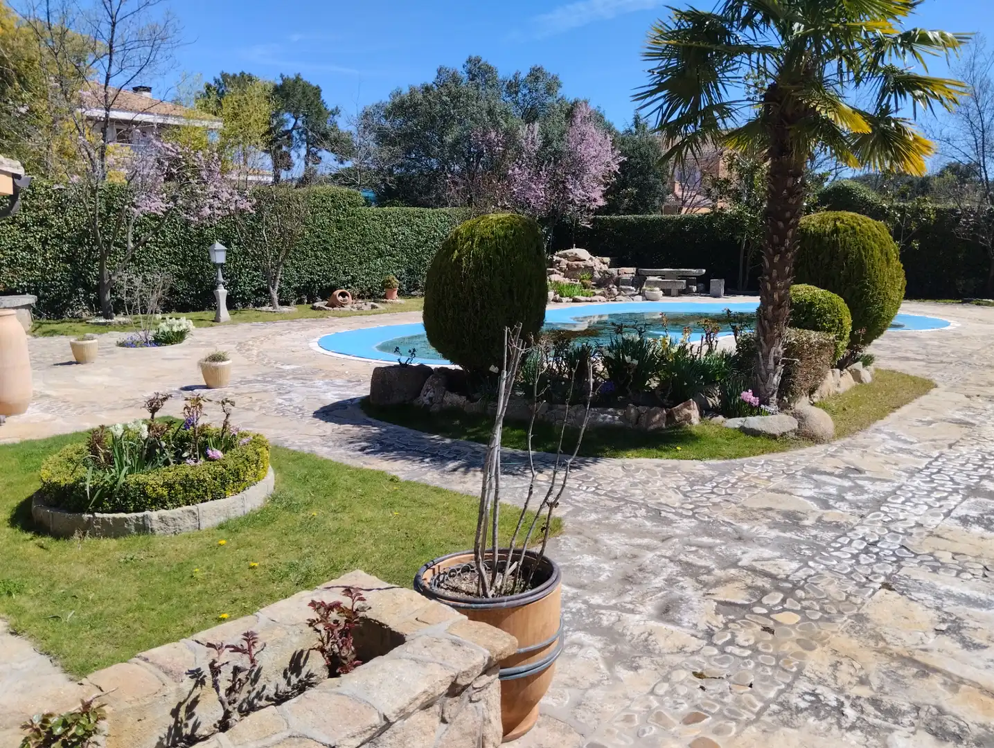 Swimming pool of Houses for sale in El Escorial  with Air Conditioner, Heating and Private garden