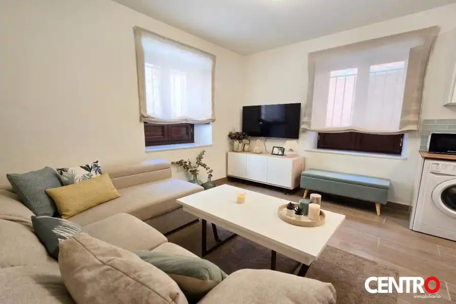 Sala d'estar de Apartament de lloguer en Granada amb Aire condicionat