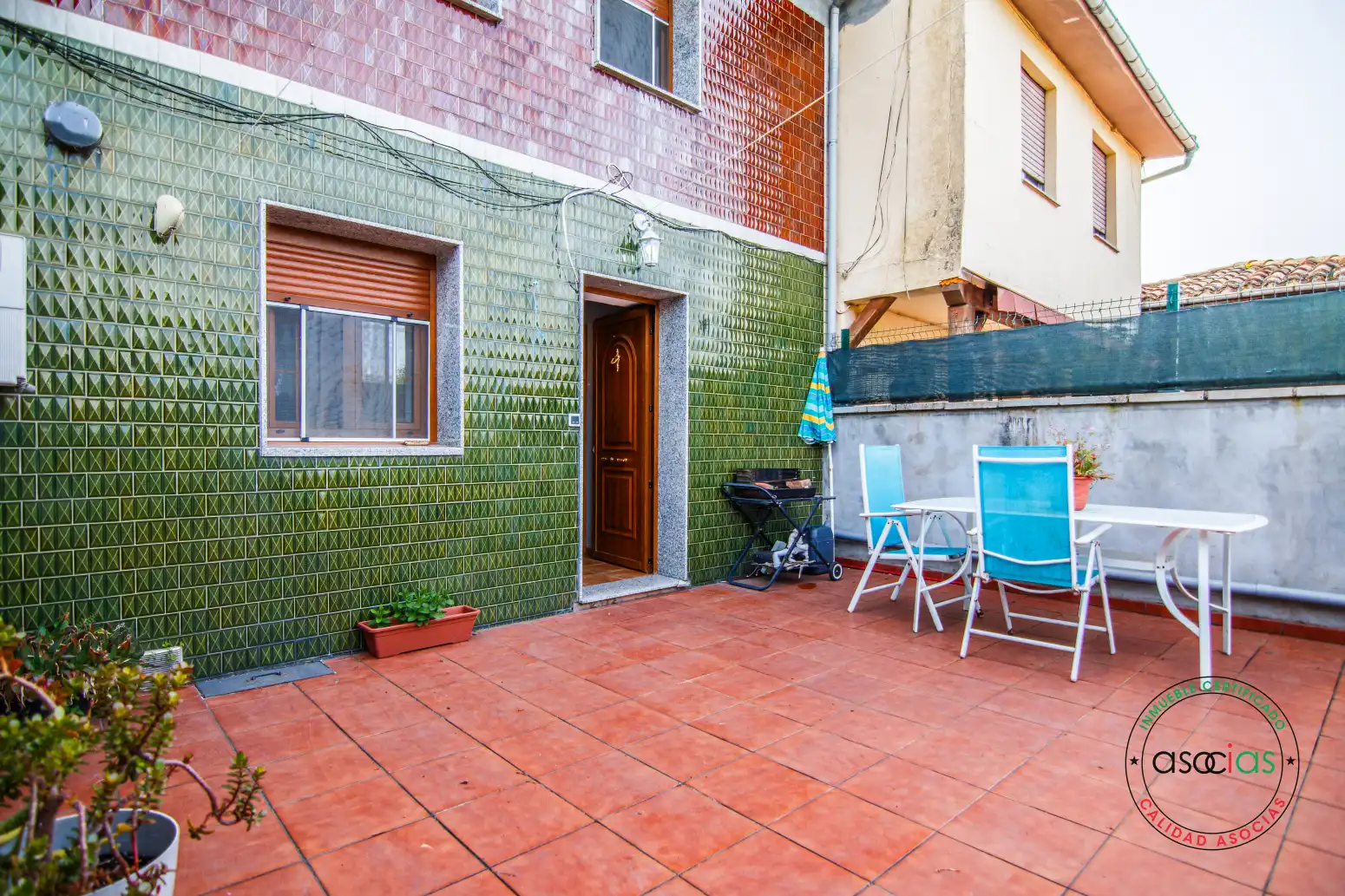Terrassa de Casa o xalet en venda en San Martín del Rey Aurelio amb Calefacció, Jardí privat i Terrassa