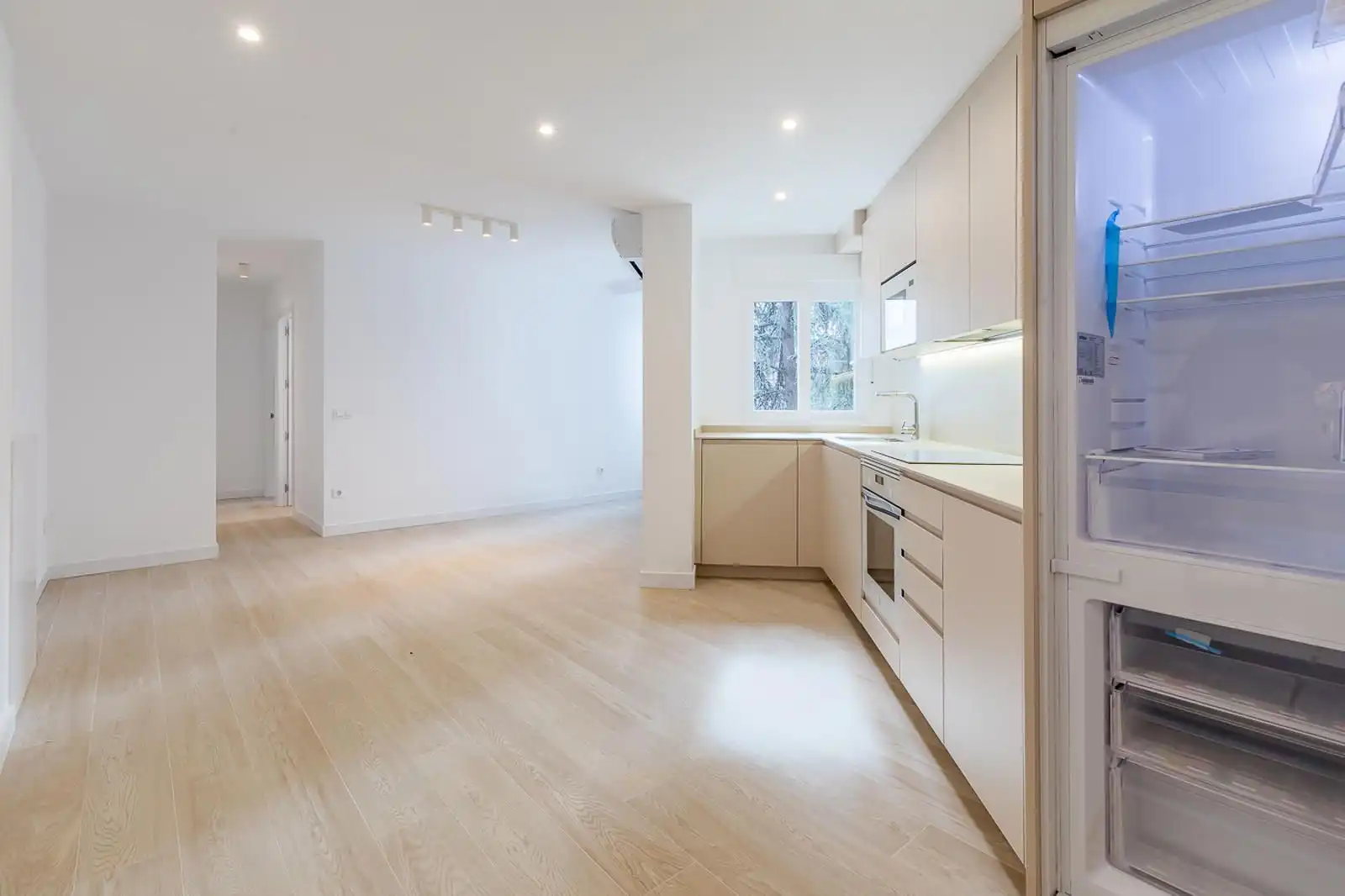 Kitchen of Flat for rent in Madrid  with Air Conditioner