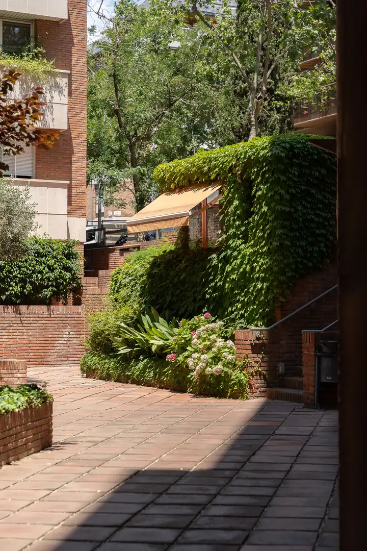Exterior view of Flat for sale in Barcelona  with Air Conditioner and Terrace