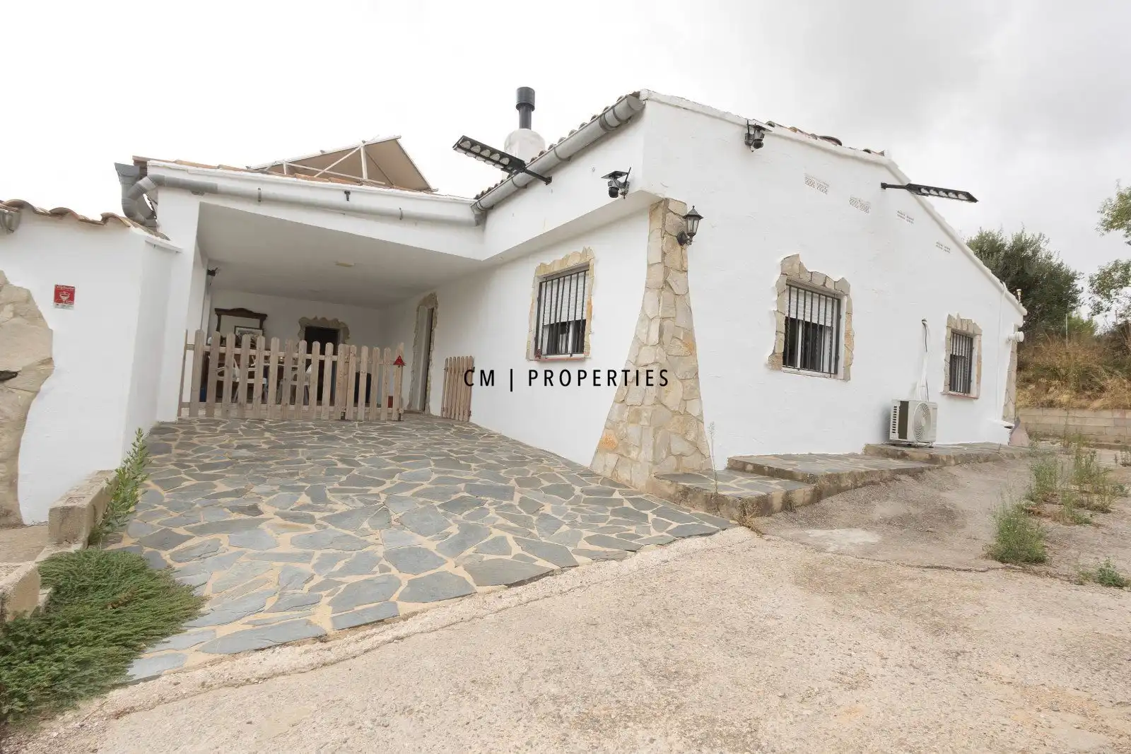 Exterior view of Houses for sale in Chiva  with Air Conditioner, Heating and Terrace