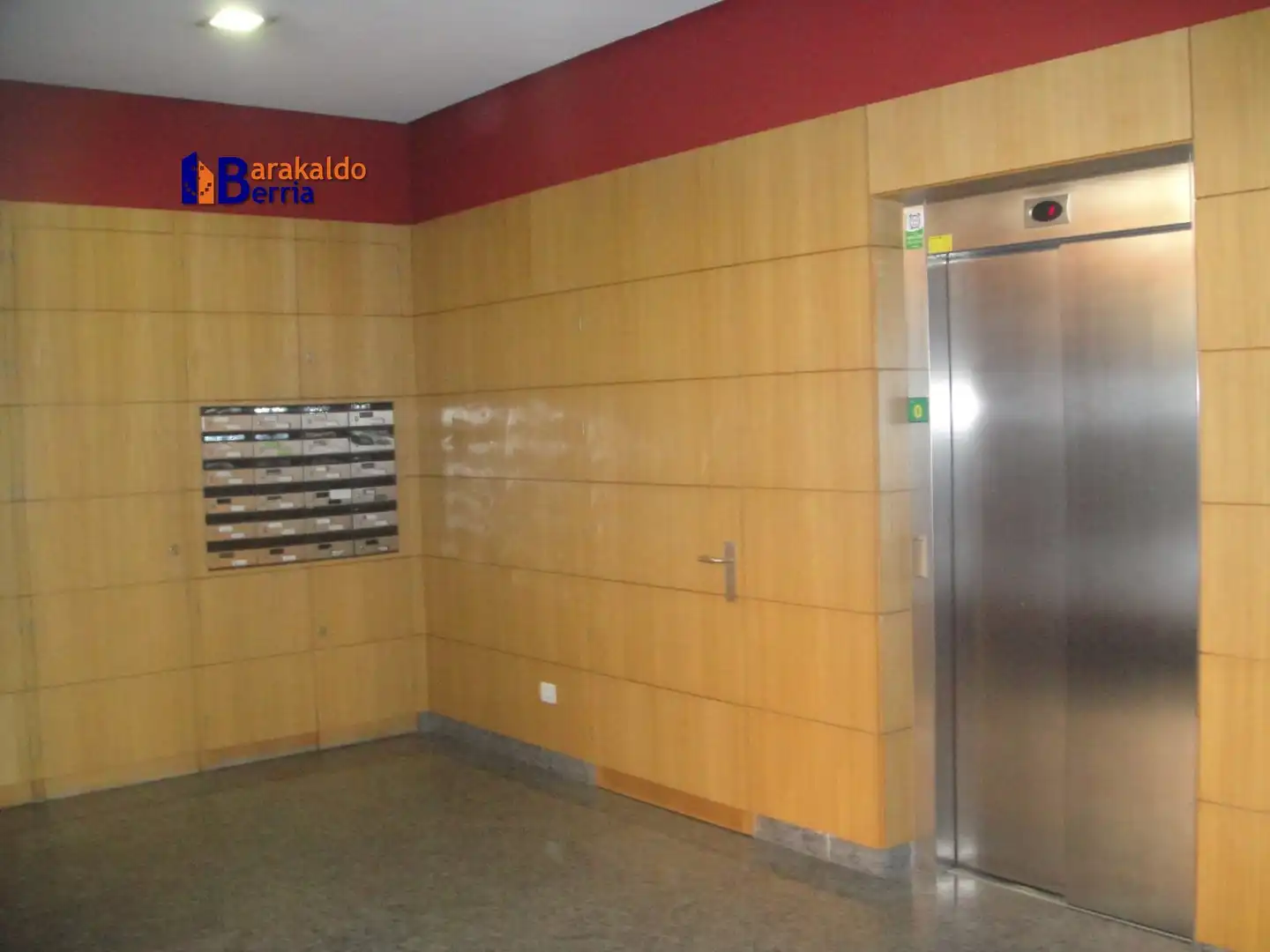 Oficina en venda en Barakaldo  amb Moblat