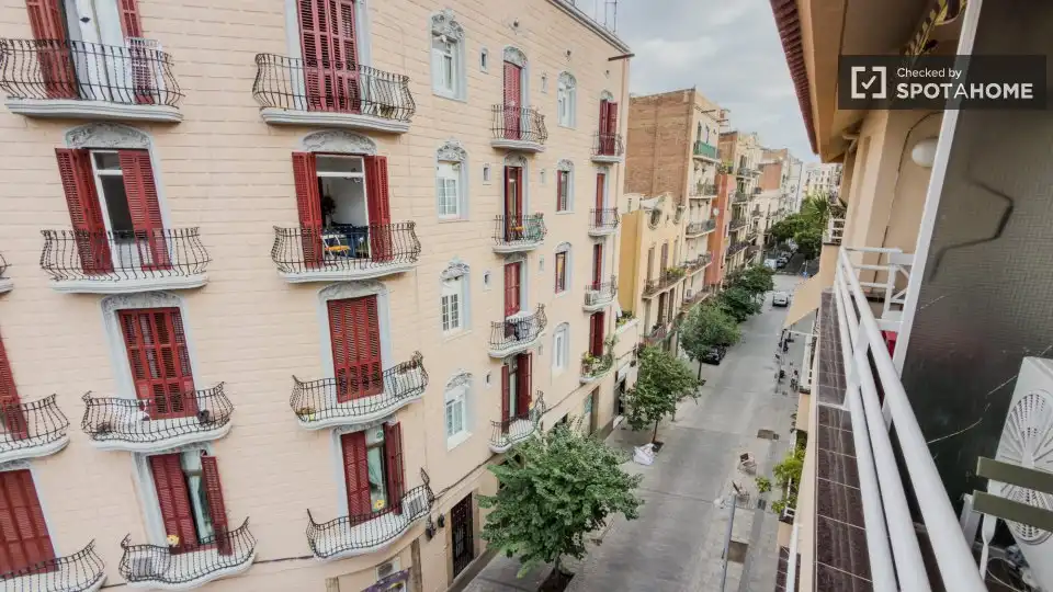 Vista exterior de Piso de alquiler en Barcelona con Aire acondicionado, Calefacción y Amueblado