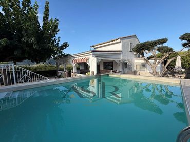 Villa mit Pool zum Verkauf in Partida Solana