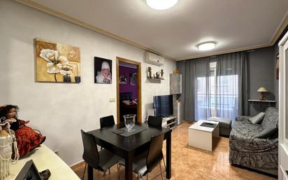 Sala d'estar de Apartament en venda en Torrevieja amb Aire condicionat, Terrassa i Traster