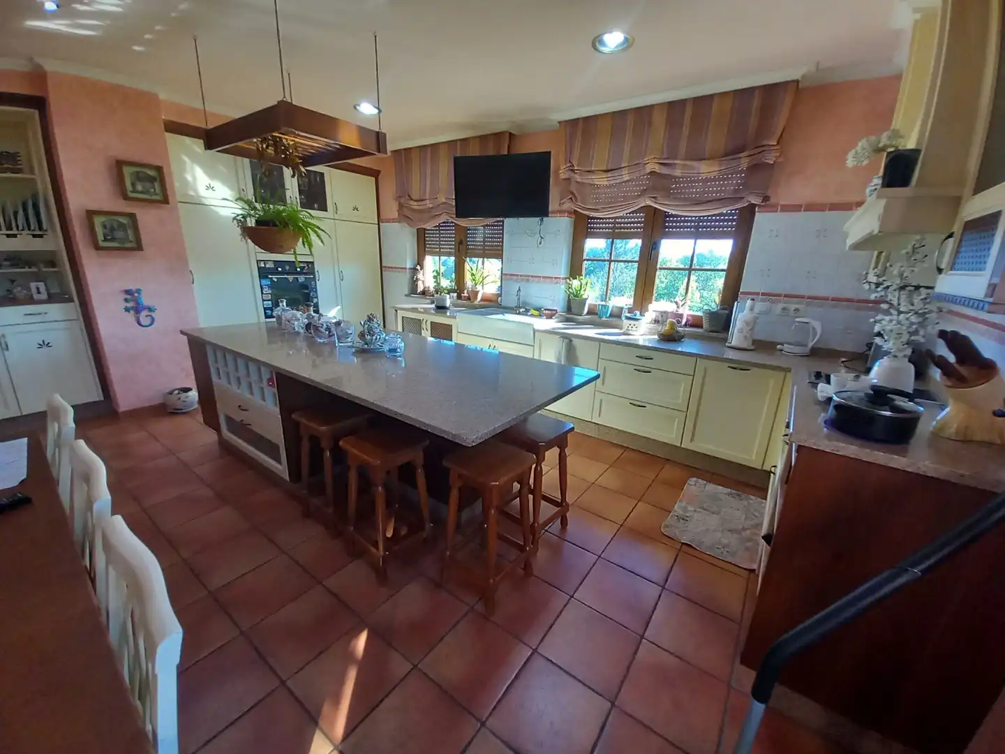 Kitchen of Houses for sale in Ribeira  with Heating, Private garden and Storage room