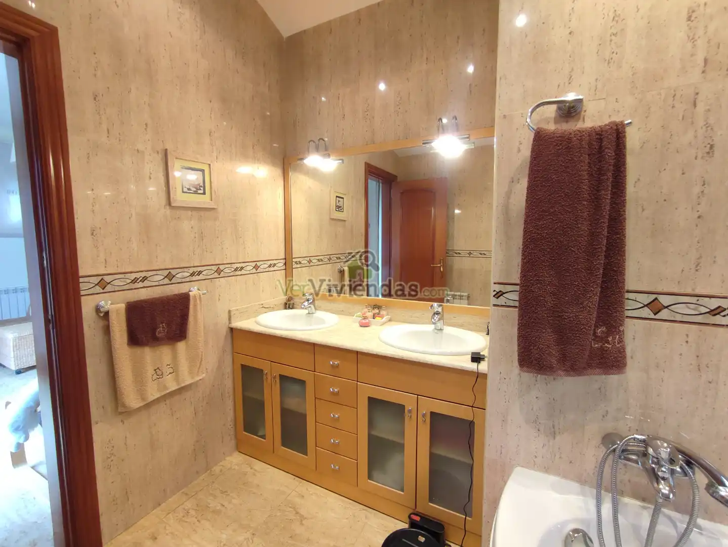 Bany de Casa o xalet en venda en Cervelló amb Calefacció, Jardí privat i Terrassa